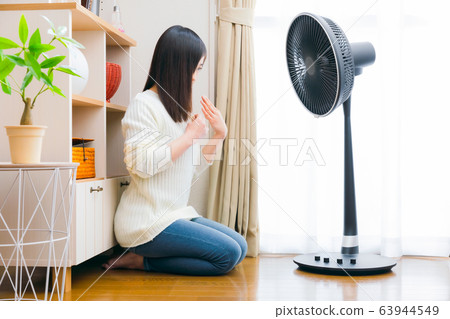 Fan circulator woman 63944549