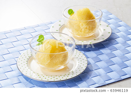 Orange sherbet 63946119