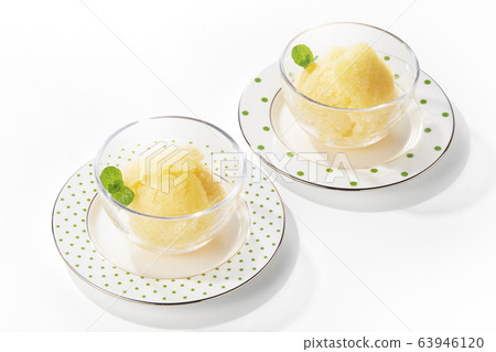 Orange sherbet 63946120