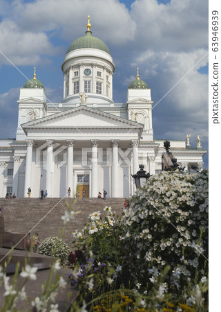 Senate Square 63946939