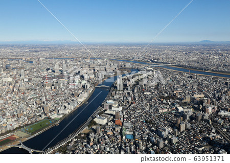 東京晴空塔從東京墨田區看 東京晴空塔從東京墨田區看 63951371