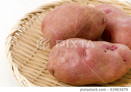 Red potatoes Red potatoes 63963879
