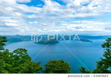 [青森縣十和田湖]十和田湖的春天。 63964665