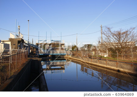 沼沼替代水：在瓦屋頂（Ha田市一側） 63964869