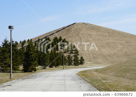 Moere Mountain · Moerenuma Park Moere Mountain · Moerenuma Park 63966672