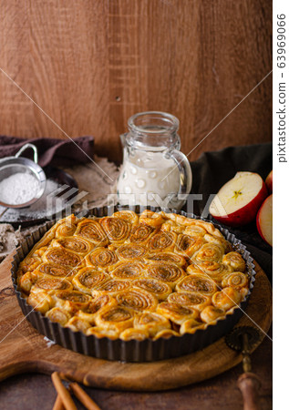 Homemade rustic apple pie Homemade rustic apple pie 63969066