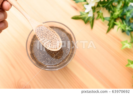 Chia seed 63970692