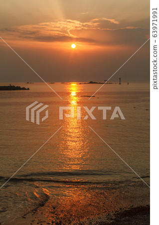 日落湘南富士山羽山 63971991