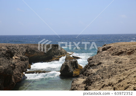 Aruba Coastline 63972352