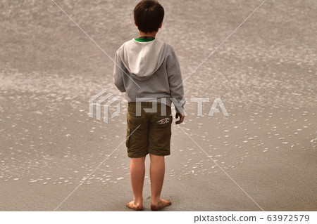 Summer vacation barefoot Summer vacation barefoot 63972579