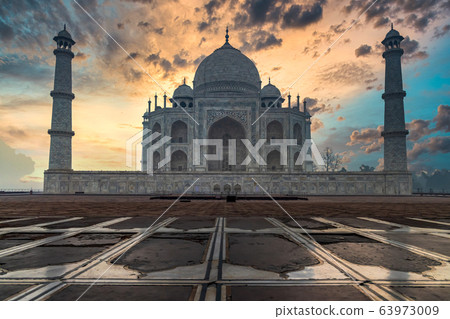 Taj Mahal is an ivory white marble mausoleum on Taj Mahal is an ivory white marble mausoleum on 63973009