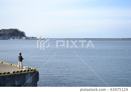 輪島市海洋鎮男子垂釣 輪島市海洋鎮男子垂釣 63975129