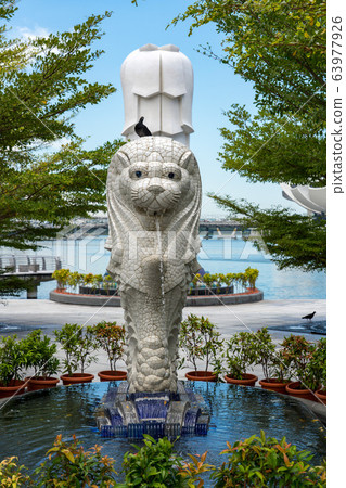 Large Merlion and Small Merlion in Singapore Vertical composition Large Merlion and Small Merlion in Singapore Vertical composition 63977926