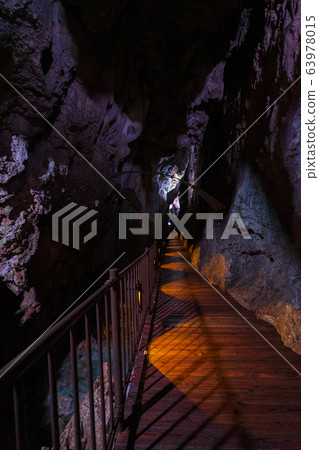 [Iwate Prefecture] Japan's Three Great Limestone Caverns Dragon Blue Ryusendo Cave 63978015