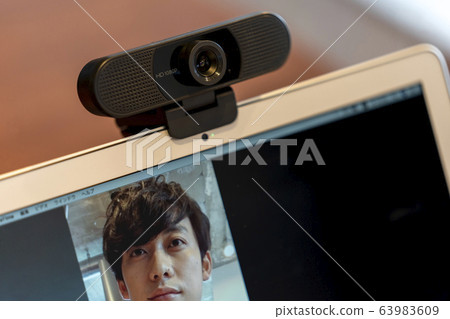 Webcam set on PC Webcam set on PC 63983609