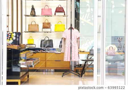 Brand shop/fashion 63993122