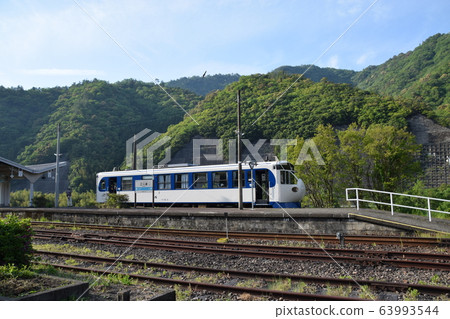 新幹線在淀道線上運行 63993544