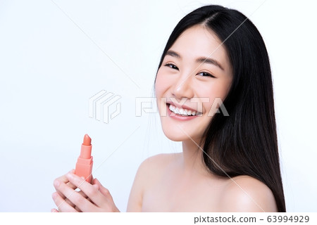 Woman beauty young makeup beauty cosmetics 63994929