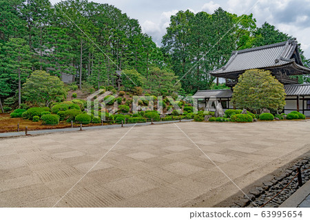 Garden scenery at Jofukuan Kaizan-do, Tofuku-ji Temple, Kyoto 63995654