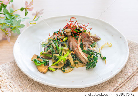 攪拌肥瘦的香草 63997572