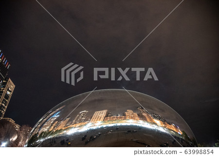 Cloud Gate designed by Anish Kapoor In Chicago 63998854