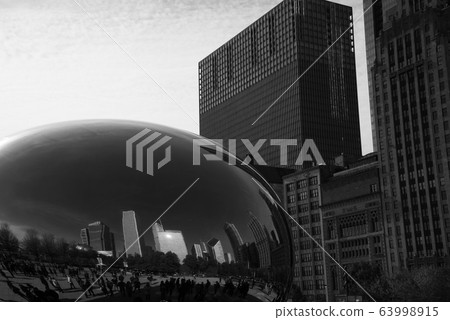 Cloud Gate designed by Anish Kapoor In Chicago 63998915
