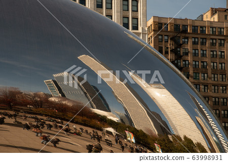Cloud Gate designed by Anish Kapoor In Chicago 63998931