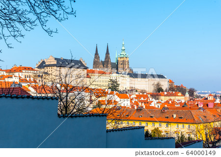Prague Castle, Czech: Prazsky hrad, with St Vitus Cathedral, Hradcany, Prague, Czech Republic. 64000149