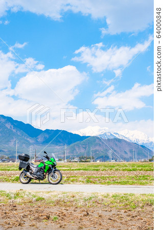 Bike touring (Azumino in early spring) 64000848
