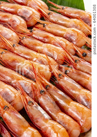 Fresh and delicious sweet shrimp 64001308