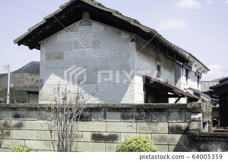 Tokujiro's stone warehouse on Nikko Kaido Tokujiro's stone warehouse on Nikko Kaido 64005359