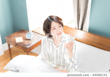 臥室婦女的生活方式 臥室婦女的生活方式 64006141