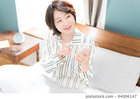 臥室婦女的生活方式 臥室婦女的生活方式 64006147