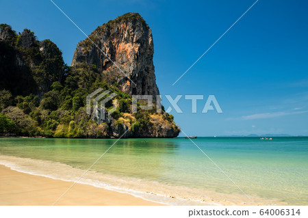 Railay Beach seascape in summer, Krabi 64006314