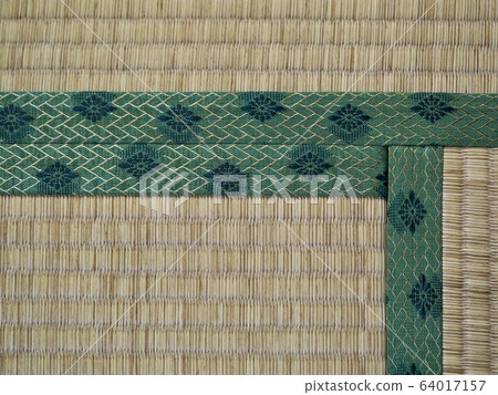 The edge of the tatami 64017157