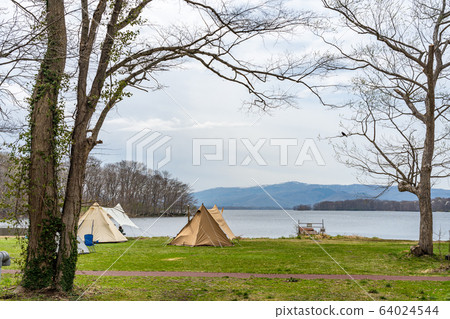 東大沼露營地大沼國定公園北海道 東大沼露營地大沼國定公園北海道 64024544