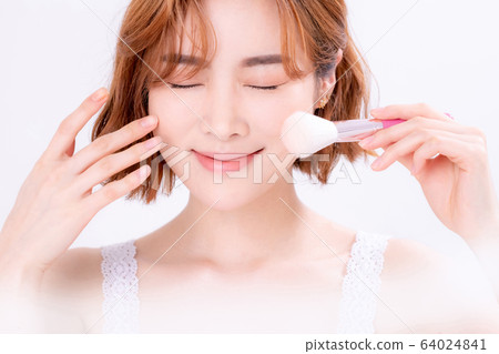 美容化妝女人 美容化妝女人 64024841