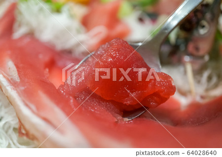 Tuna dropout Tuna dropout 64028640