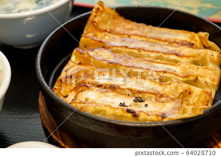 Fried dumplings 64028710