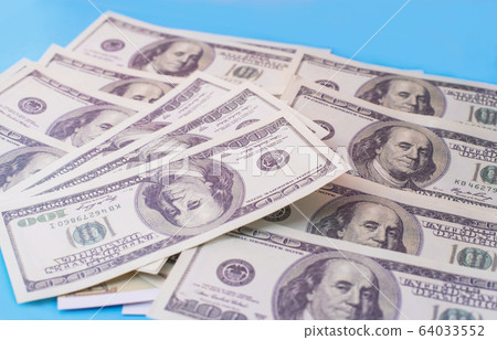 many bill 100 dollars  money american currency 64033552