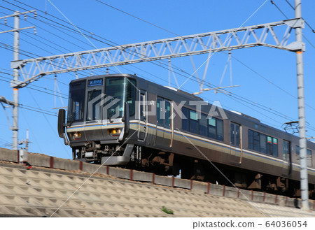 JR西日本日本在西宮市運行。 JR西日本日本在西宮市運行。 64036054