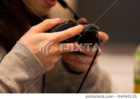 玩家女性 64048128