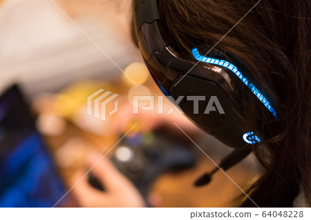 玩家女性 64048228