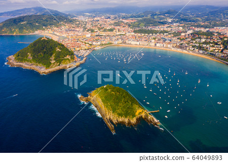 Aerial view of San Sebastian, Spain 64049893