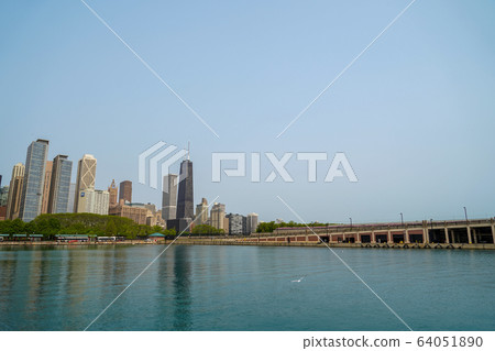美國伊利諾伊州芝加哥密歇根湖和市中心 美國伊利諾伊州芝加哥密歇根湖和市中心 64051890