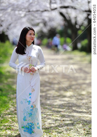 Ao dai Ao dai 64054058