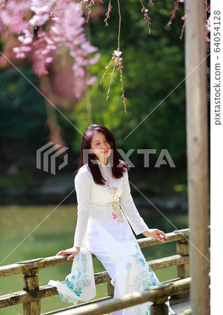 Ao dai 64054128