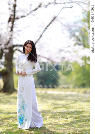 Ao dai 64054362