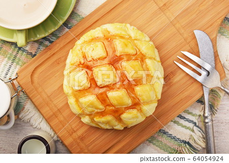 Pineapple bun /  Polomanbo 64054924