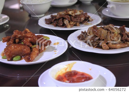 Hong Kong Regal Hotel Chinese Cuisine 64056272